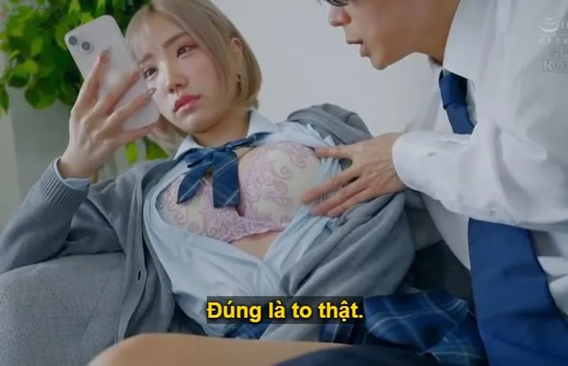 Nữ sinh lạnh nhạt chỉ đòi tiền bạc, chàng trai tha hồ muốn làm gì cô nàng cũng được.