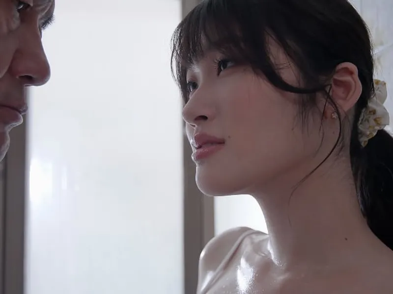 Chồng yêu bỏ bê, vợ yêu được ông chú giúp thỏa mãn cơn nứng lồn lồn